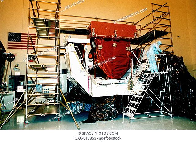 08/13/1999 -- Inside the Payload Hazardous Servicing Facility PHSF, a part of payload flight hardware, intended for the third Hubble Space Telescope Servicing...