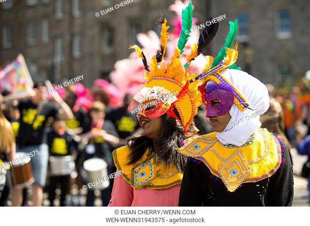 Edinburgh Festival Carnival takes to the streets led by Barefeet Theatre which includes Cape Town dancers, acrobats from Zambia, KalentuRa