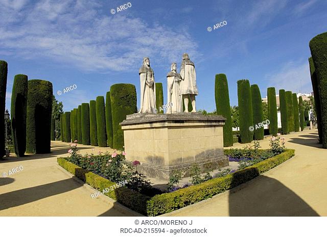 Statues of Queen Isabel, King Fernando and Christopher Columbus, gardens of Alcazar de los Reyes Cristianos, Cordoba, Andalusia, Spain