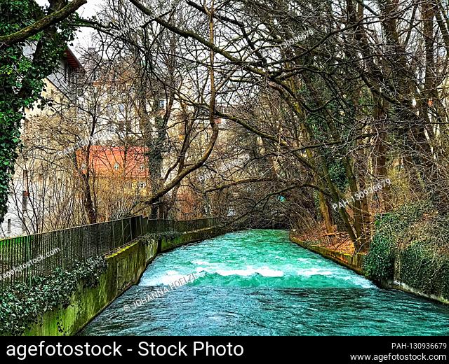 The Auer Muehlbach in Munich is a city creek / beck | usage worldwide. - Muenchen/Bayern/Germany
