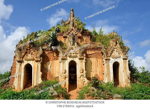 Myanmar, Shan State, Inle Lake, Indein (Inthein) village, Ruined pagoda