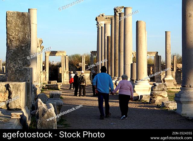 People and ruins of Perge in Turkey