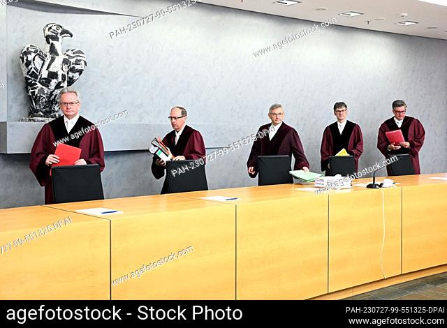 27 July 2023, Baden-Württemberg, Karlsruhe: The Third Civil Senate at the Federal Court of Justice (BGH), (l-r) Mathias Herr, Harald Reiter