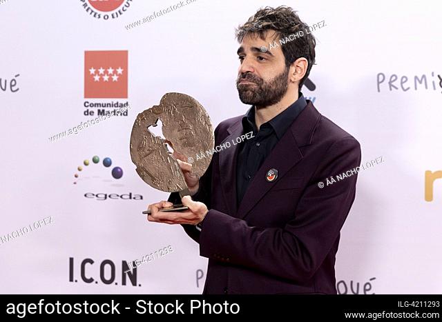 David Verdaguer poses with the Best Actor Award at the press room of the Jose María Forque Awards 2023 at Palacio Municipal de Congresos de Madrid on December...