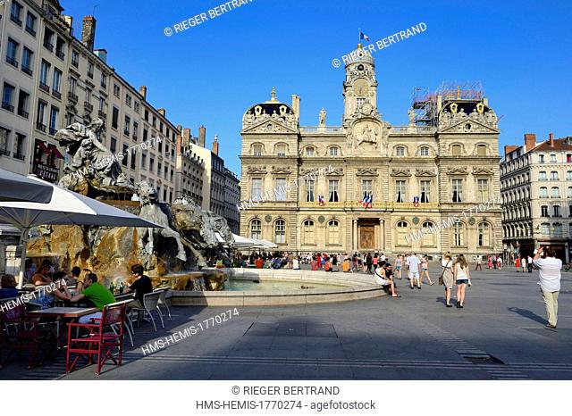 France, Rhone, Lyon, historical site listed as World Heritage by UNESCO, Place des Terreaux, City Hall and Bartholdi Fountain