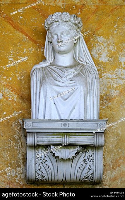 Bust in the Porticus in memory of Queen Luise, Pfaueninsel, Berlin, Germany, Europe
