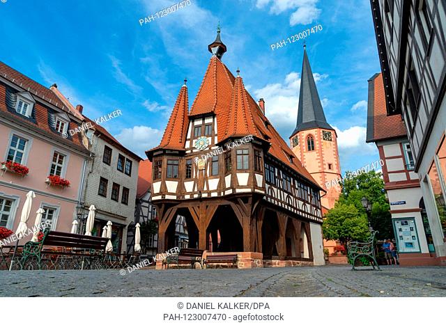 Germany: Old town hall from 1484 at the market square of Michelstadt, Hesse..Photo from 20. July 2019. | usage worldwide. - Michelstadt/Hessen/Germany
