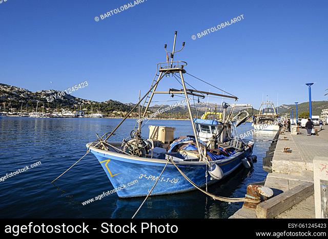 trawling or fishing, Andratx, Mallorca, Balearic Islands, Spain
