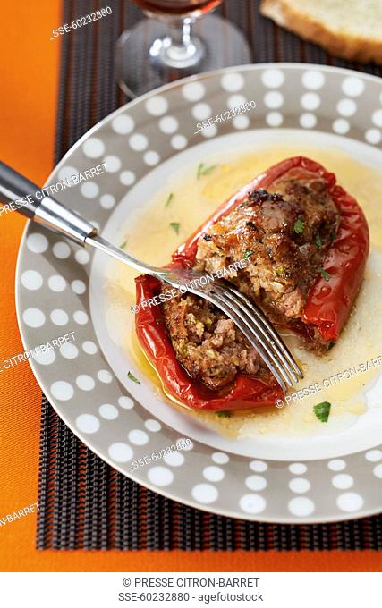 Red pepper stuffed with sausage meat