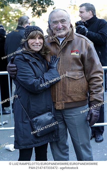 Central Park West, New York, USA, November 23 2017 - Ex-Police Commissioner William Bratton attends the 91st Annual Macy's Thanksgiving Day Parade today in New...