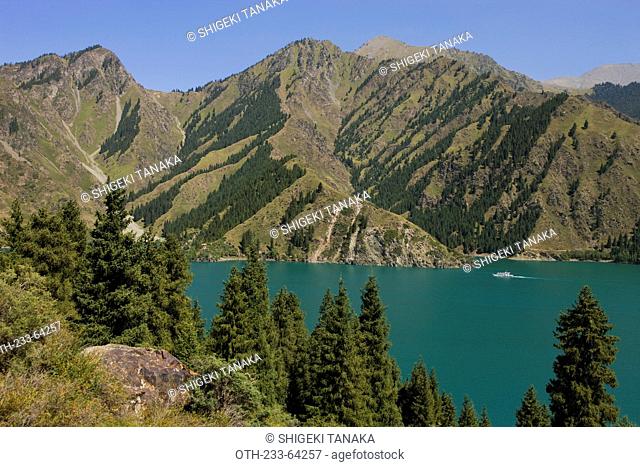 Tianshan and Lake of Heaven (Tianchi), Urumqi, Xinjiang, Silkroad, China