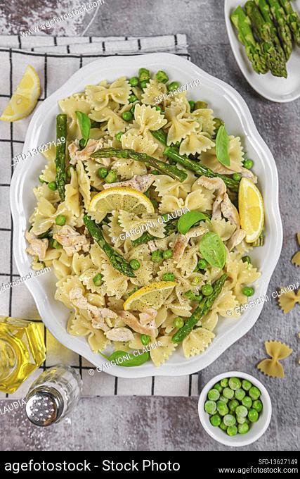 pasta with peas asparagus lemon and grilled chicken