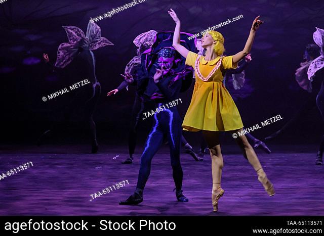 RUSSIA, MOSCOW - NOVEMBER 23, 2023: Ballet dancers Anfisa Oshchepkova as Rose and Yelena Solomyanko as Gerda perform during a dress rehearsal of the Snow Queen...