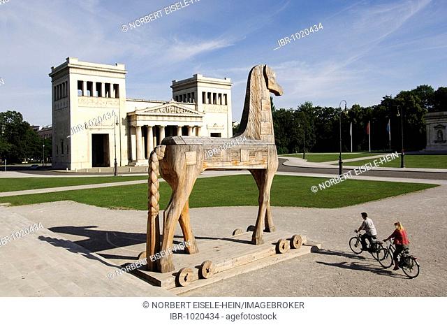Best Agers, bicyclists, bike tour, horse sculpture, Koenigsplatz Square, Munich, Bavaria, Germany, Europe