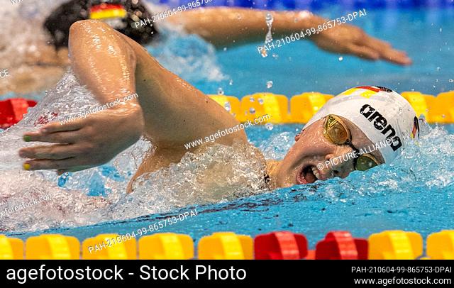04 June 2021, Berlin: Swimming: German championship, decision 400 m freestyle, women, in the swimming and diving hall in the Europa-Sportpark Berlin