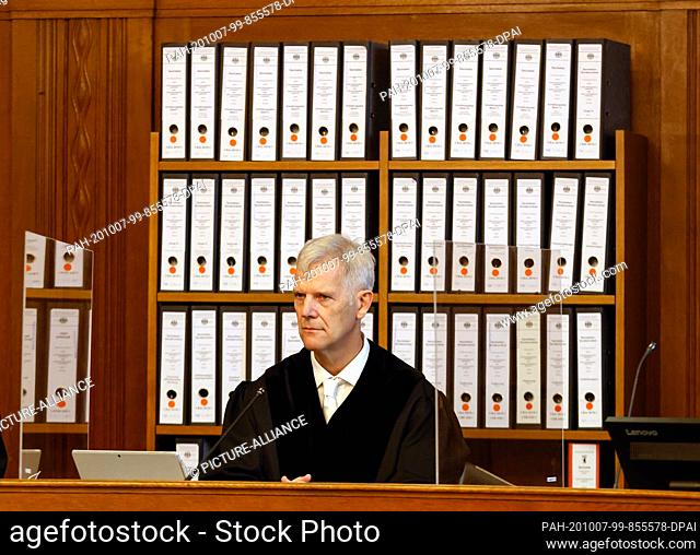 07 October 2020, Berlin: Judge Olaf Arnoldi sits in the courtroom of the Moabit criminal court at the beginning of the trial of the murder in Kleiner Tiergarten