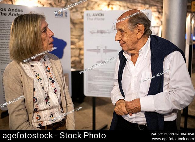PRODUCTION - 15 November 2022, Uruguay, Montevideo: Ramon Sabella (r), survivor of the plane crash known as the ""Miracle of the Andes