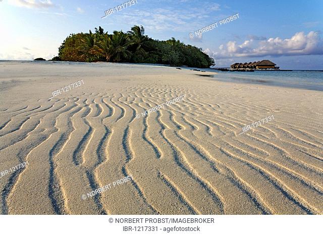 Beach with gullies of draining sea water, clouds, Vadoo, island, South Male Atoll, Maldives, archipelago, Indian Ocean, Asia