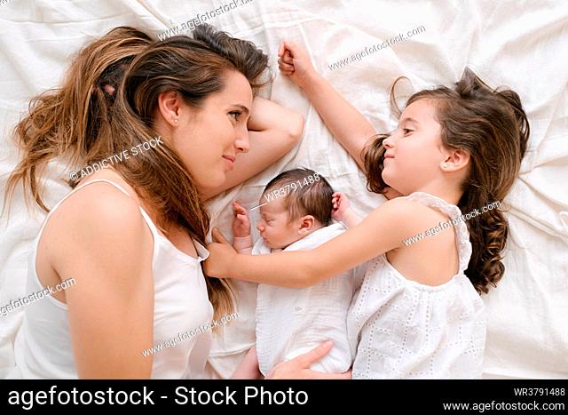 mother, home, bed, children, cuddle, closeness