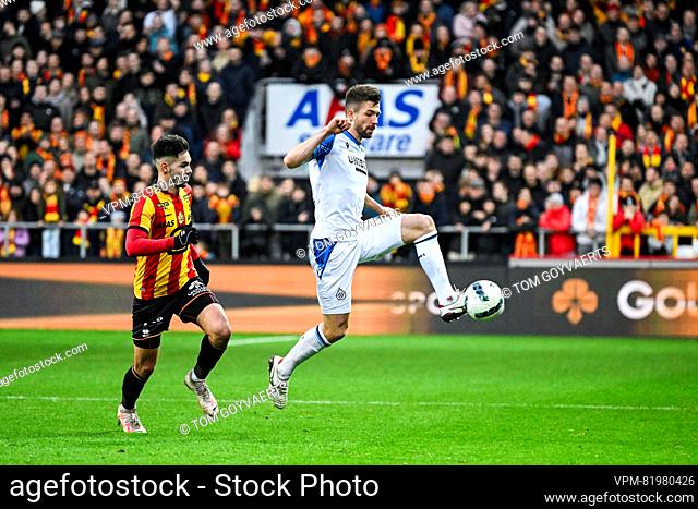 Mechelen's Sandy Walsh and Club's Brandon Mechele pictured in action during a soccer match between KV Mechelen and Club Brugge KV Sunday 10 December 2023 in...