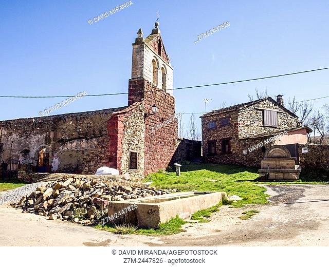 Iglesia de la Natividad. Serracín. Pueblo negro de pizarra (Black slate village). Ruta de los pueblos rojos, negros y amarillos (route of the red