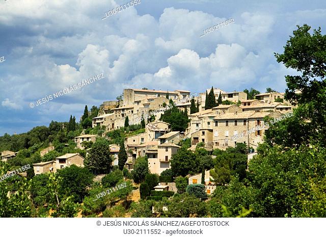 Overview of Lurs village, Forcalquier district, in Alpes-de-Haute-Provence department, Provence-Alpes-Côte d'Azur region, France, Europe