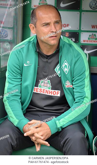 Werder's coach Viktor Skripnik (r) on the sideline before the the German Bundesliga soccer match between Werder Bremen and FC Ingolstadt 04 in Bremen, Germany