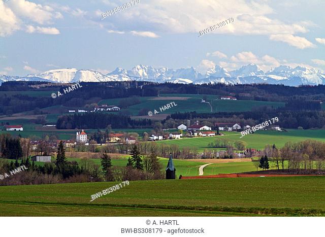 view to terminal moraine landscape and Alps, Germany, Bavaria, Isental, Dorfen