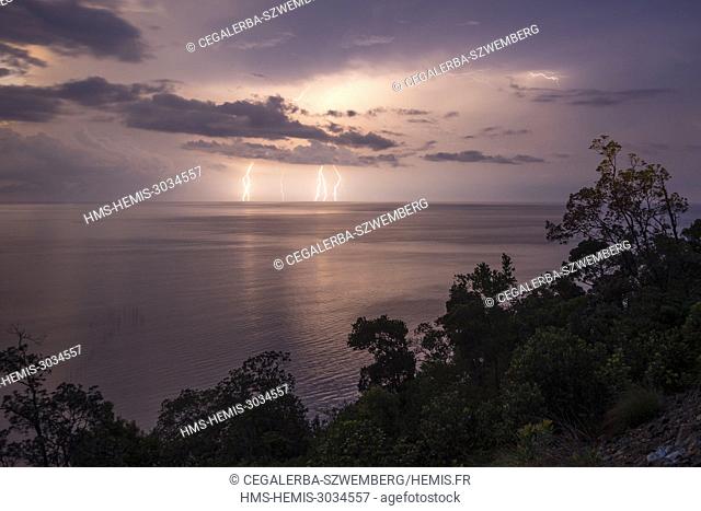 Philippines, Palawan, Aborlan, West Coast, lightning on the sea