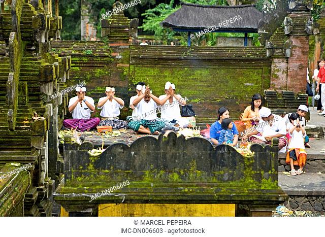 Indonesia, Bali, near Ubud, Tirta Empul temple, sacred public bath