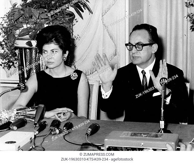 Mar. 10, 1963 - Rome, Italy - PRINCESS SORAYA of Iran (1932-2001) former wife of the Shah of Persia, with Italian Producer DINO DE LAURENTIIS announcing that...