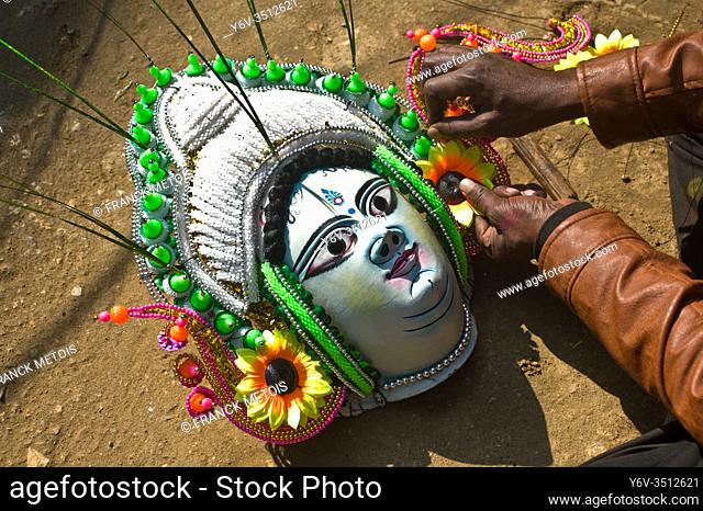 Craftsman making a Purulia Chhau dance mask ( West Bengal, India)