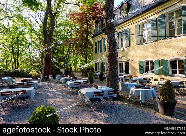 Garden of the restaurant Gutshof Menterschwaige, district Harlaching, Munich, Upper Bavaria, Bavaria, Germany