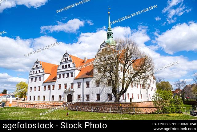 14 April 2020, Brandenburg, Doberlug-Kirchhain: The City Palace. The Renaissance castle has seen several owners and builders over the past 400 years