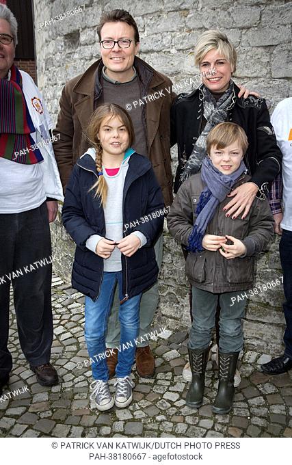 Prince Constantijn (back, L), Princess Laurentien (back, R) and two of their children, Countess Eloise and Count Claus-Casimir of The Netherlands volunteering...