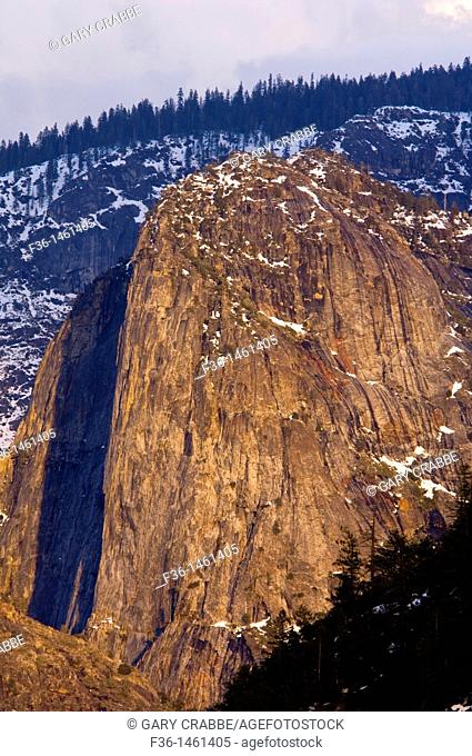 Sunset light on Cathedral Rock, Yosemite Valley, Yosemite National Park, California