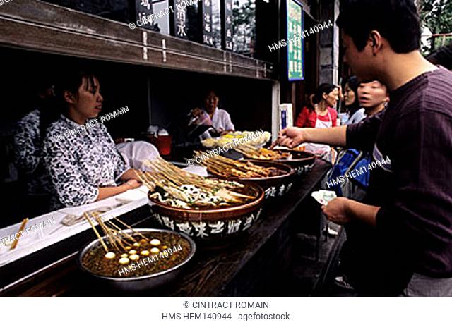 China, Sichuan province, Chengdu city, food stall in Jinlin Street