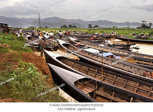 River transport, Nyaungshwe, Lake Inle, Shan State, Myanmar, Burma, Asia