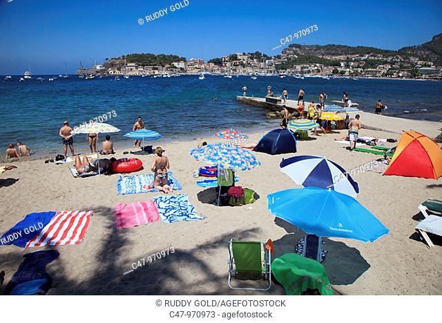 Spain, Mallorca, Balearic Island, Port de Soller, Platja Den Repic  The village of Puerto de Soller is the only resort along the west coast of Mallorca