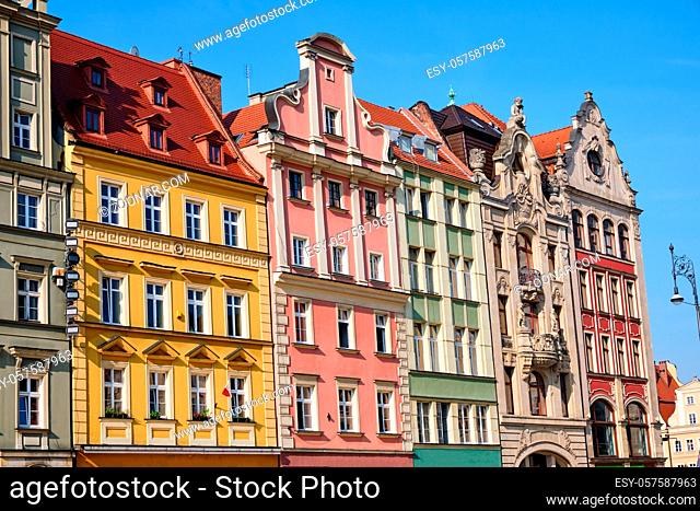 Bunte Häuser auf dem Marktplatz in Wroclaw, Polen