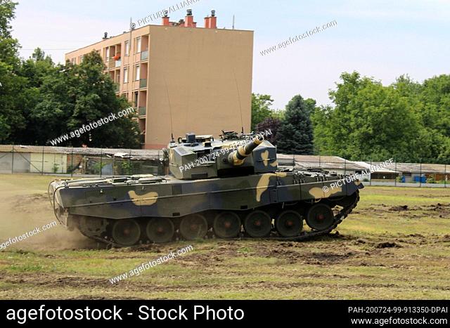 24 July 2020, Hungary, Tata: A Leopard 2 A4 tank, which was delivered from Germany for training purposes to the 25th Rifle Brigade of the Hungarian Army