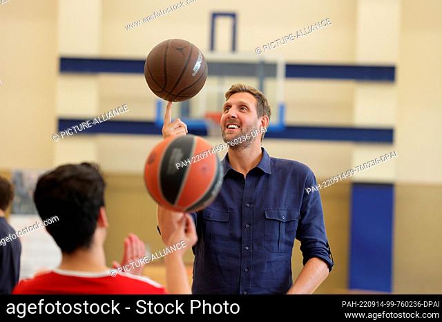 14 September 2022, Berlin: Basketball star Dirk Nowitzki is coming to the Alba youth hall for a basketball training session with young people from Berlin