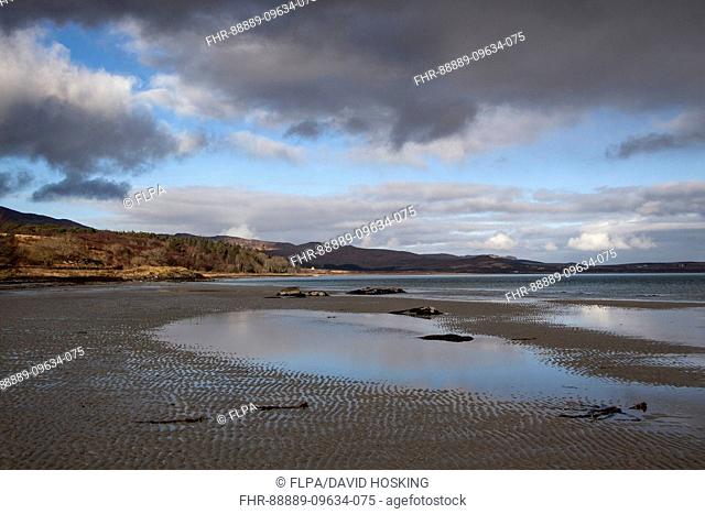 Low tide in the Bay of small Isles on the Isle of Jura, looking north towards Knockrome