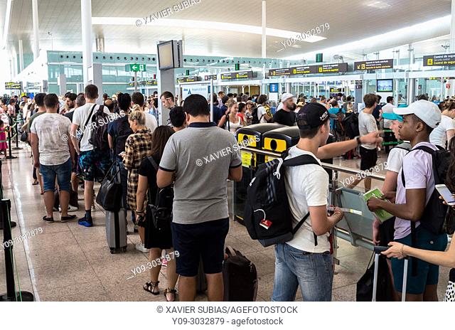 Queue in passport control, Airport Barcelona, Catalonia, Spain