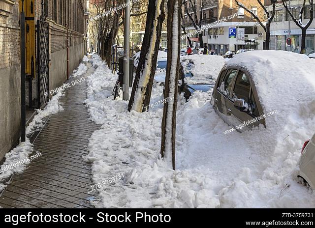 Madrid, Spain. 10 th January 2021. View of Rodríguez San Pedro street, Chamberi quarter, after Filomena snow storm