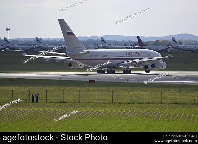 The second Russian government plane, an Ilyushin 96, landed at the Prague-Ruzyne airport shortly after 13:00 today, on Monday, May 31, 2021