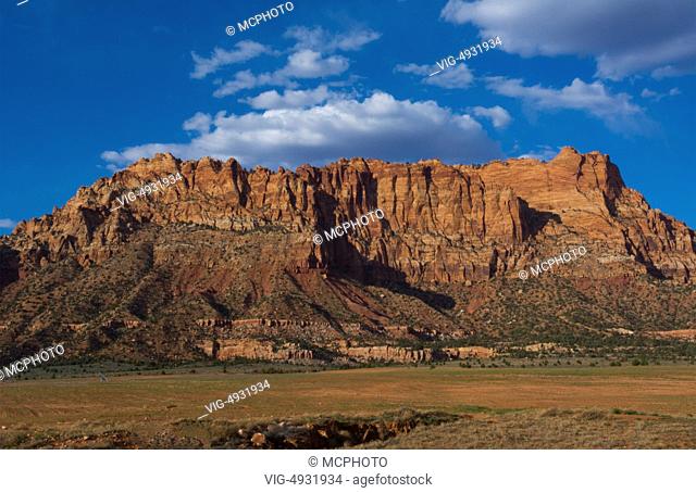 Zion National Park Utah boulders and colorful landscape Zion - 24/03/2028