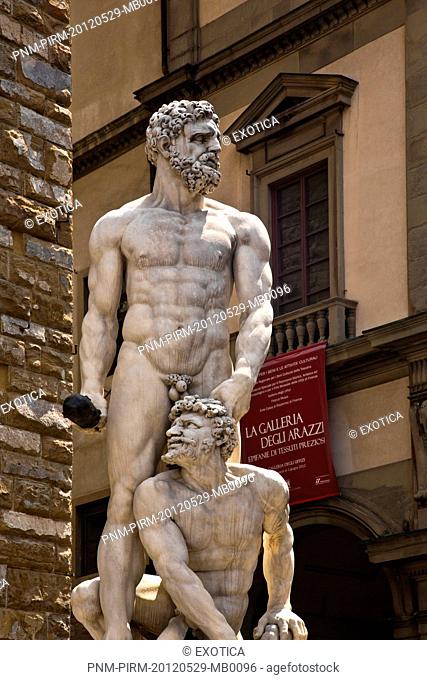 Hercules and Cacus statues in front of the Palazzo Vecchio, Piazza Della Signoria, Florence, Tuscany, Italy