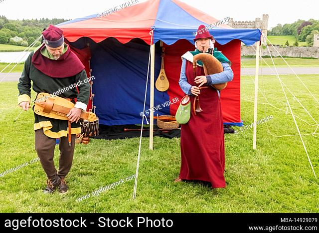 England, Kent, Maidstone, Leeds, Leeds Castle, Medieval Festival, Couple Playing Medieval Musical Instruments