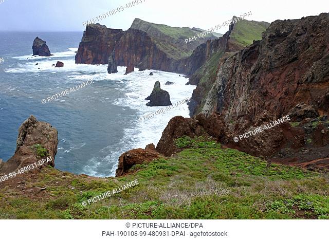 17 November 2018, Portugal, Funchal / Canical: The Ponta de São Lourenço is a peninsula in the extreme east of Madeira. Bizarre rocks